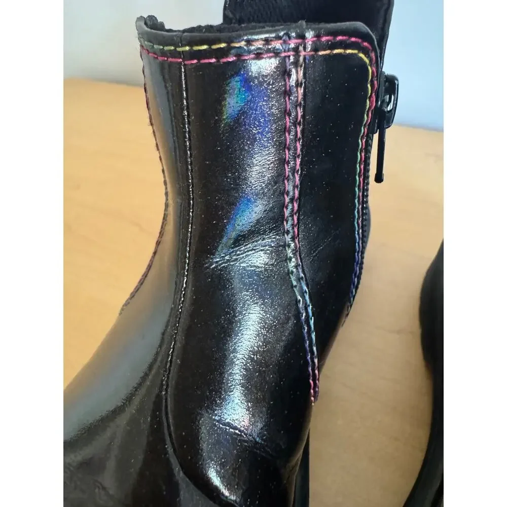 Dr. Martens free stitching 32